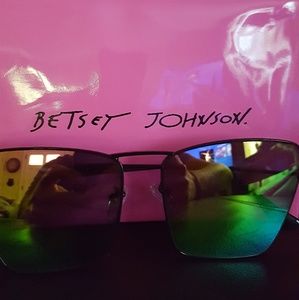 Betsey Johnson Accessories - Betsey Johnson Sunglasses Betsey Johnson Accessories - Betsey Johnson Sunglasses